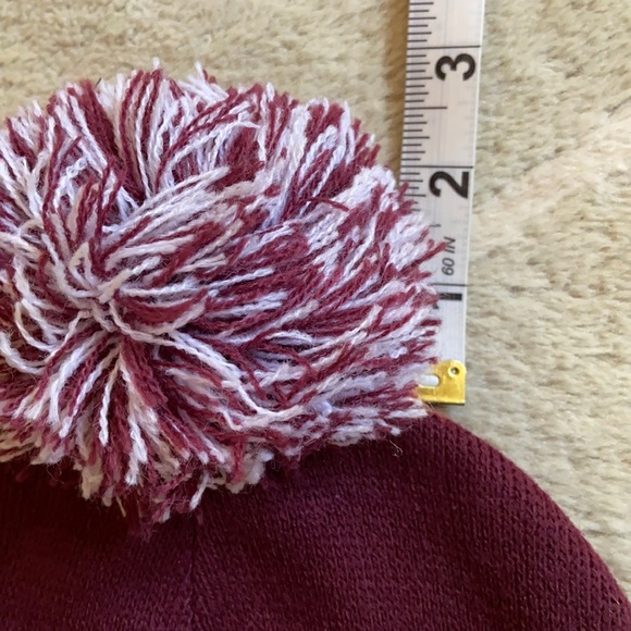 Victoria’s Secret Pom Pom Beanie - Picture 10 of 10